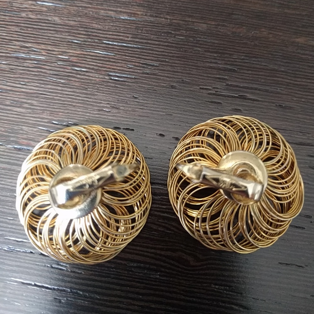 VTG SAC size adjustble gold/AB crystal earrings - Picture 4 of 7